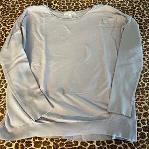 Victoria’s Secret Lavender Lightweight Sweater Large